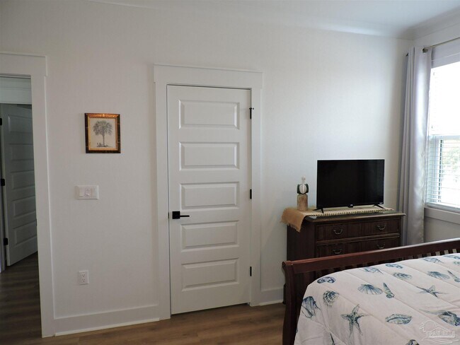 Building Photo - 13833 Red Drum Ct