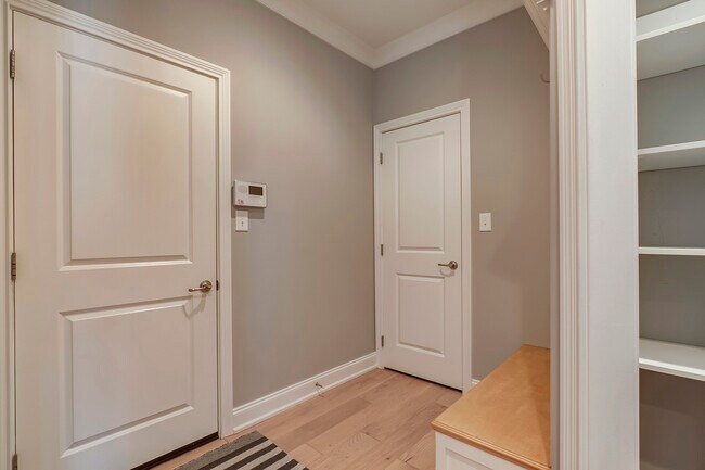 Building Photo - 122 Pocola Way