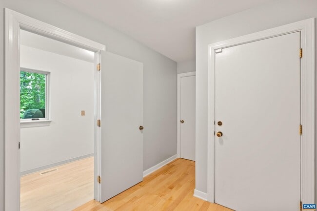 Building Photo - 501 Rookwood Pl