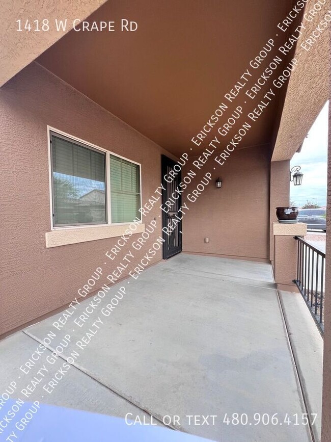 Building Photo - 1418 W Crape Rd