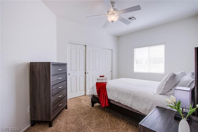 Building Photo - 29 Blue Sunrise Ave