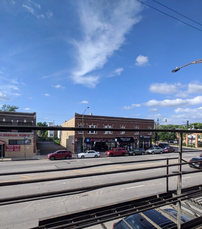 Building Photo - 3409 W Fullerton Ave