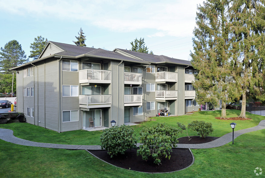 Primary Photo - Bluffs at Evergreen