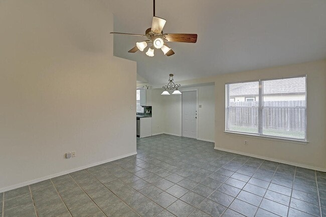 Building Photo - 7933 Elk Dr