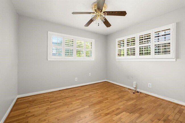 Building Photo - 1801 Oxford St