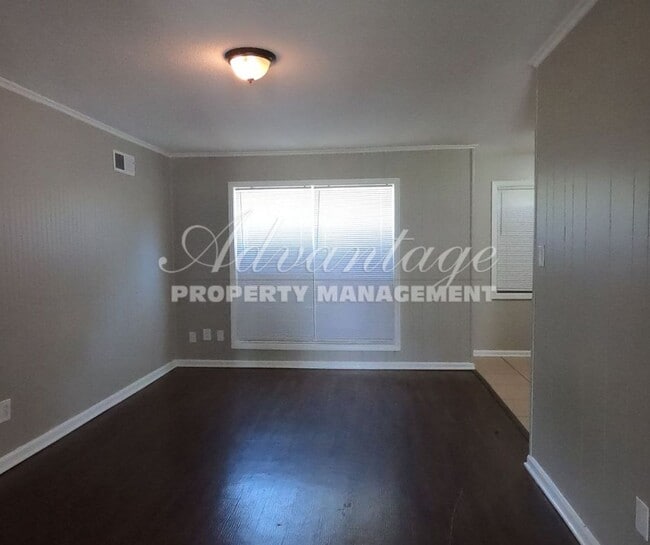 Building Photo - Newly Renovated Home In Raleigh