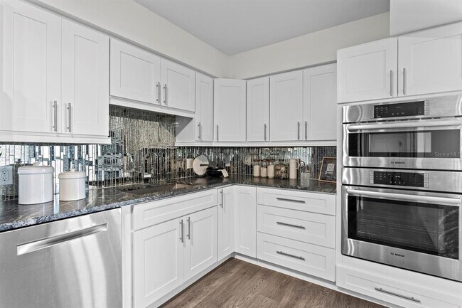 Building Photo - 3301 Bayshore Blvd