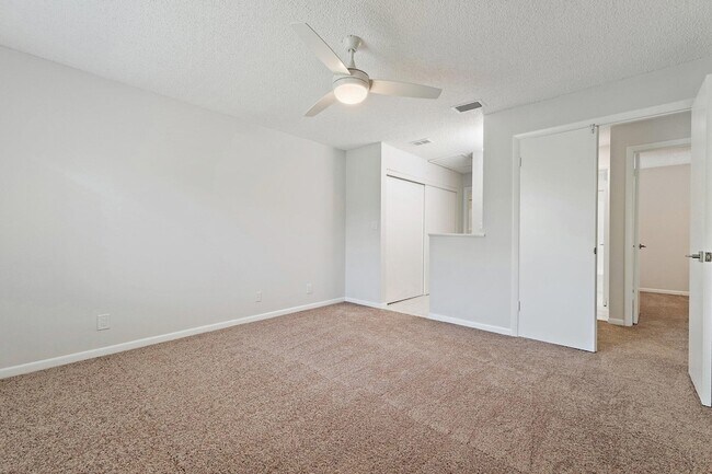 Building Photo - 6531 Chasewood Dr