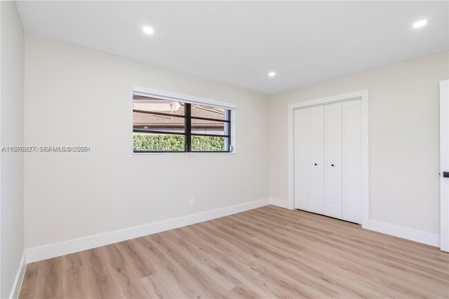 Building Photo - 8421 SW 27th Terrace