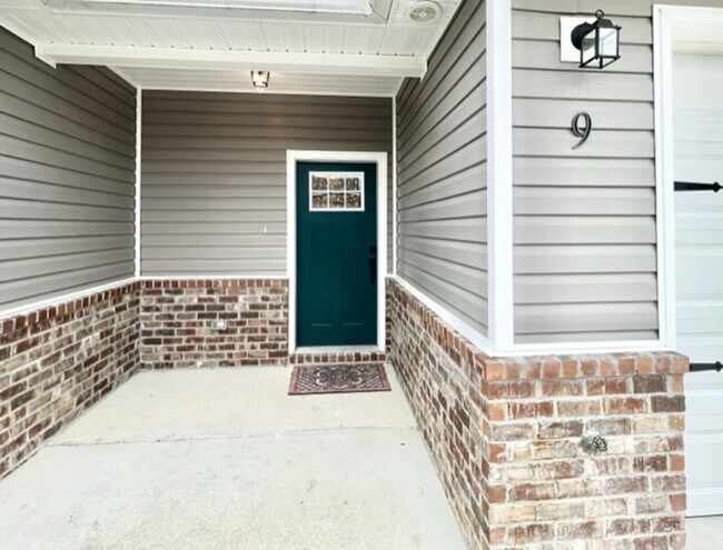 Building Photo - 9 Praiseworthy Dr