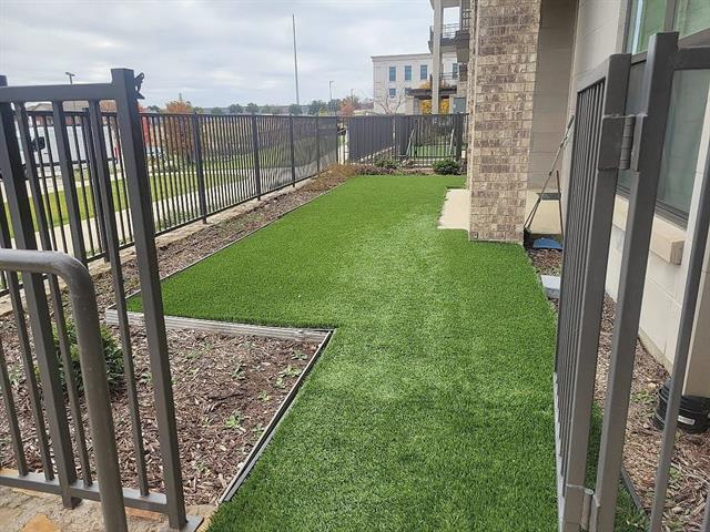 Building Photo - 2700 Old Denton Rd