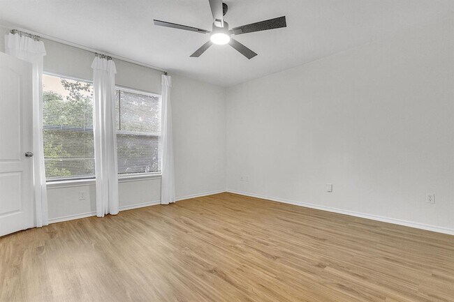 Building Photo - 1413 Baffin Cove