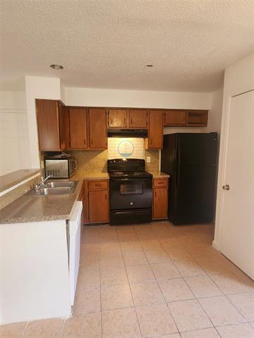 Building Photo - 506 E Denton Dr