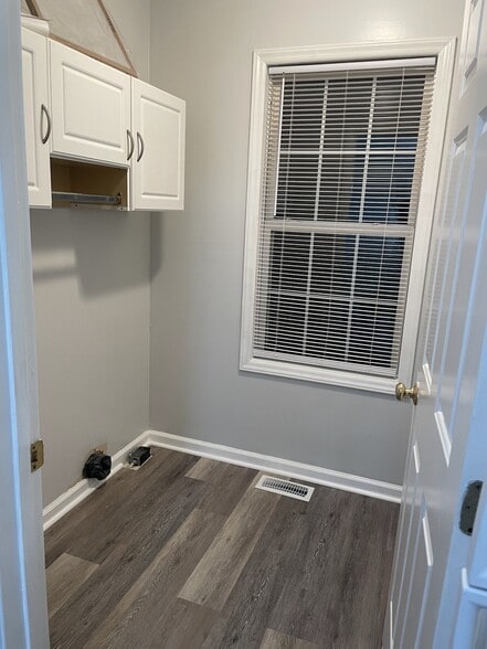 Laundry Room off Kitchen - 104 Ironwood Ln