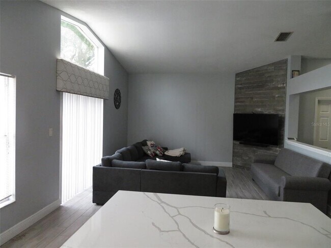 Building Photo - 13107 Point O Wood Ct