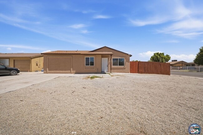 Building Photo - 1077 Wozencraft St