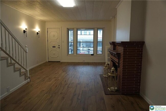 Building Photo - 128 S West St