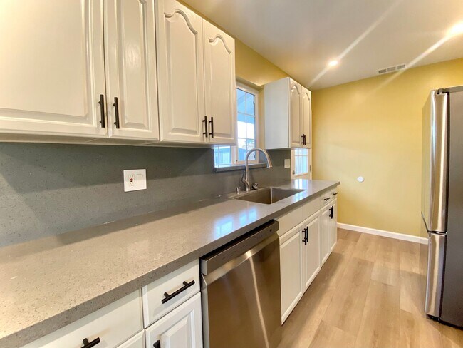 Building Photo - 5037 Morris Way