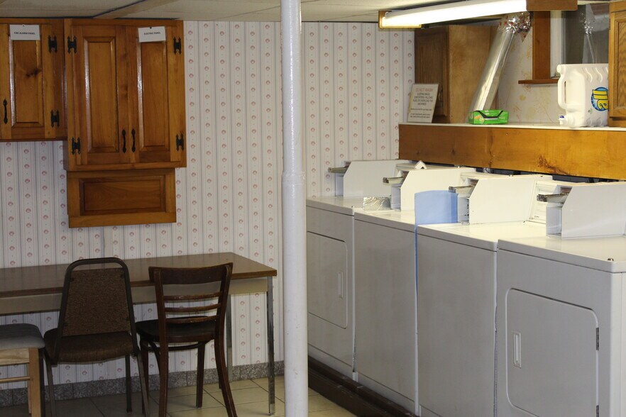 On site shared laundry - 78 Elm St