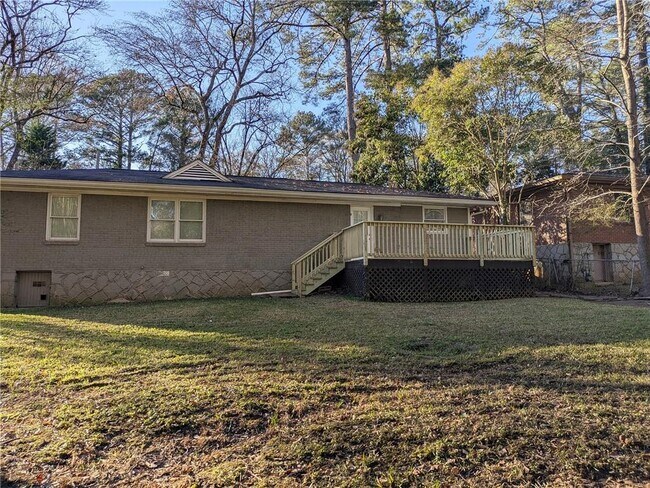 Building Photo - 1474 Alverado Way