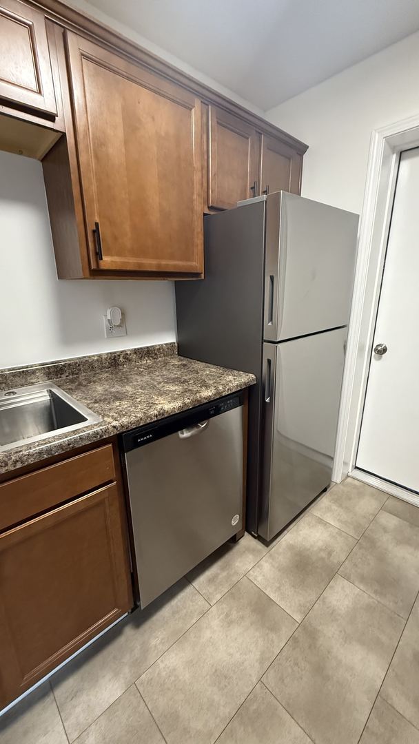 Building Photo - 306 Russet Way