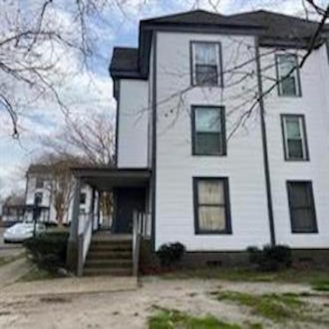 Front View - 949 Green St