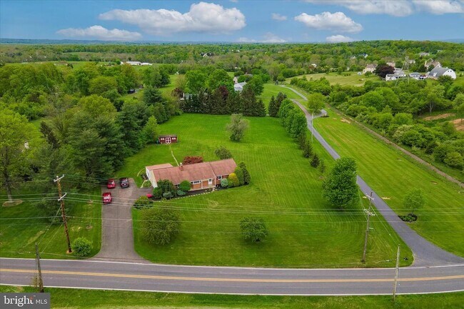 Building Photo - Coming Soon – Beautiful Ranch Home on Nearly 2 Acres | Showings Available Now | Late-July Move-In