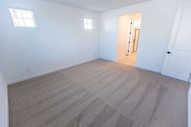 Building Photo - 23024 E Watford Dr