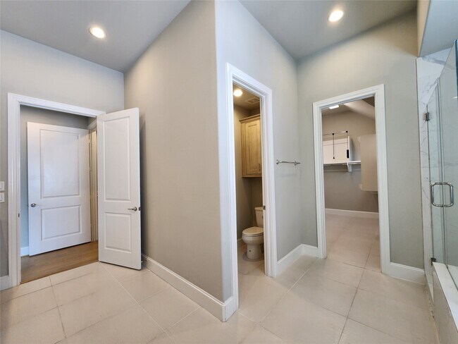 Building Photo - 2609 Cottage Grove Green Dr