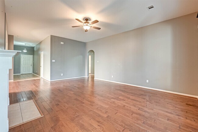 Building Photo - 987 Arbor Crossing