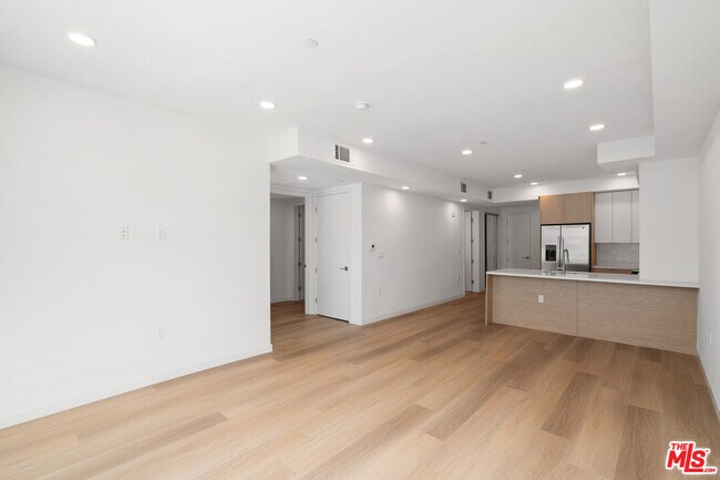 Building Photo - 4406 Fulton Ave