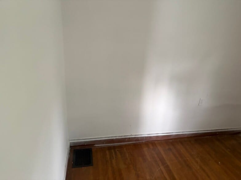 Building Photo - 1339 Briarwood Ave