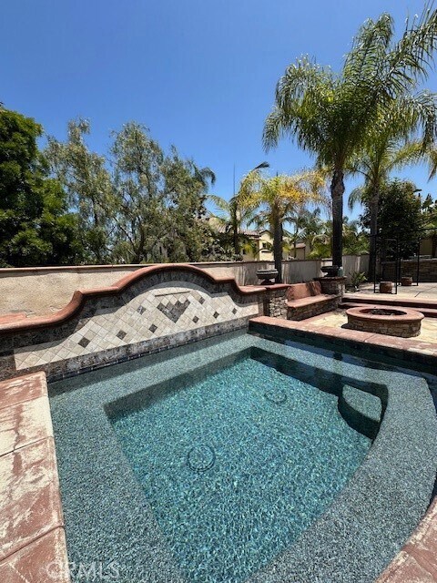 Building Photo - 25351 Mustang Dr