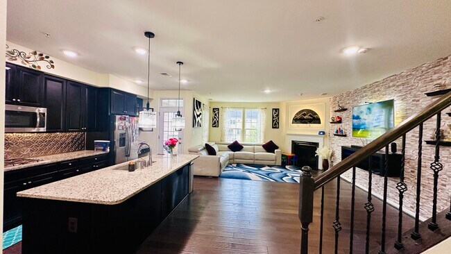 Building Photo - 3220 Yeager Dr