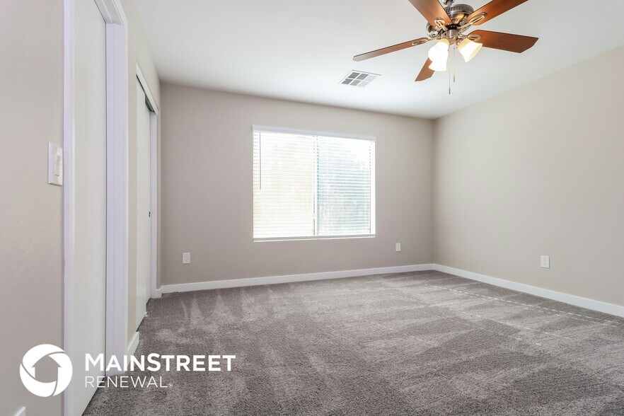 Building Photo - 12167 W Yavapai Ln