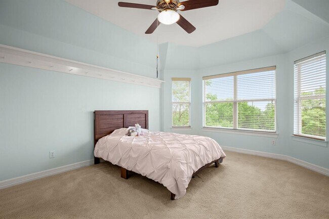 Building Photo - 601 Scenic Path