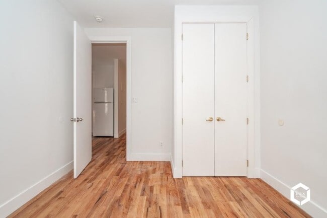 Building Photo - 3 bedroom in BROOKLYN NY 11218