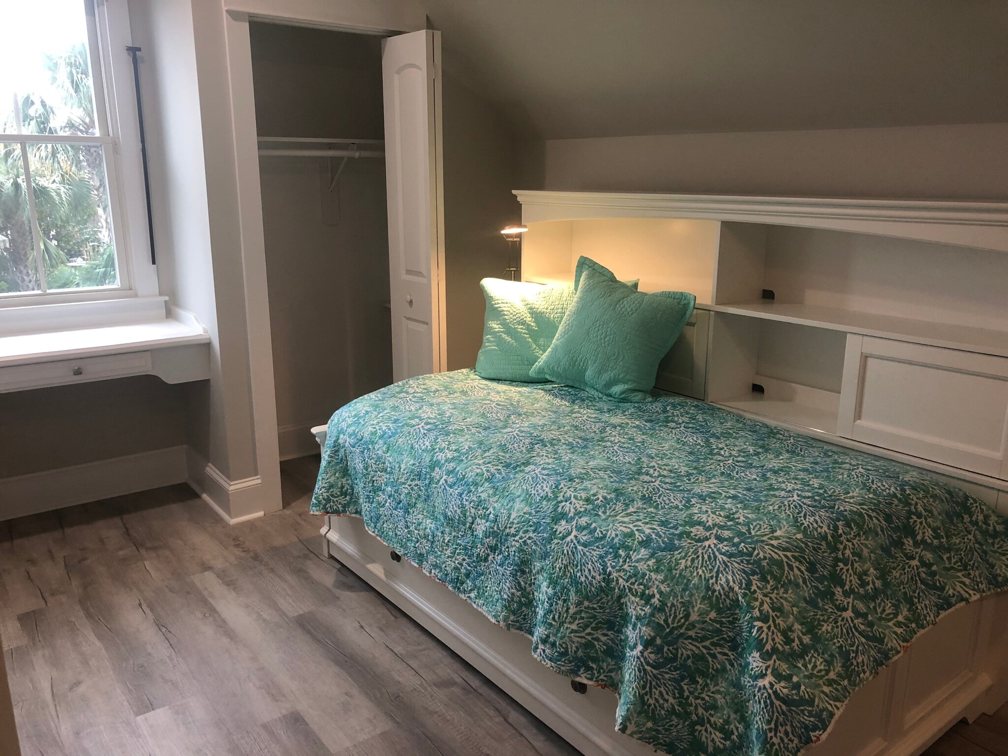 Building Photo - 1004 Breedon Ct