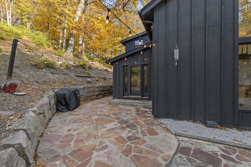 Building Photo - 1 Myrtle Hill Rd