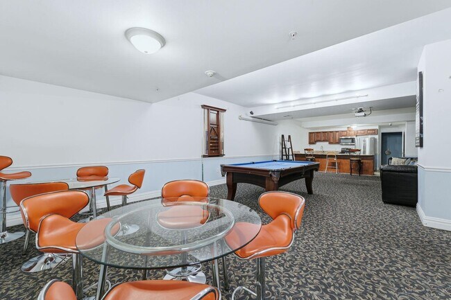 Building Photo - 809-815 22nd St