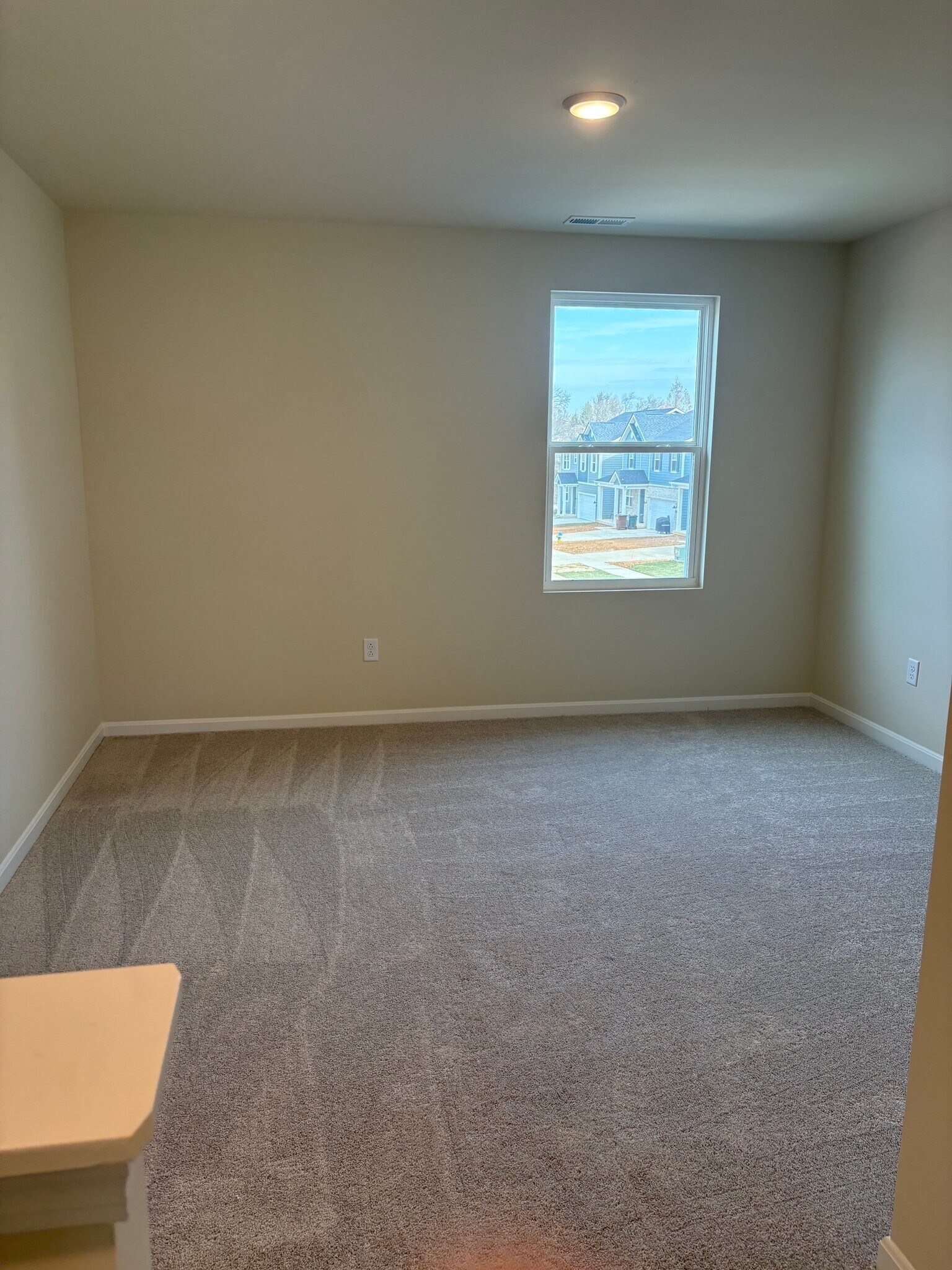 Building Photo - 2013 Lyndon Green Cir