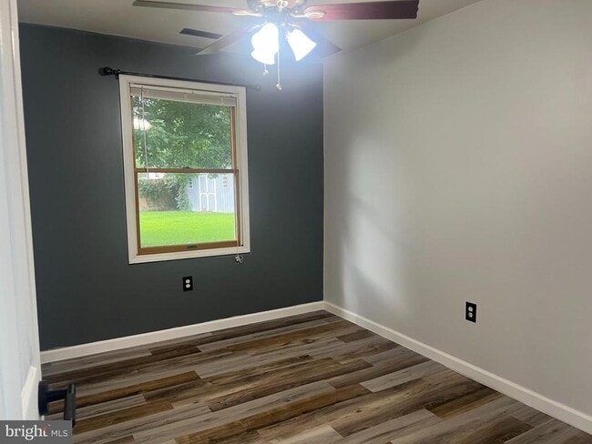 Building Photo - 211 N Brownleaf Rd