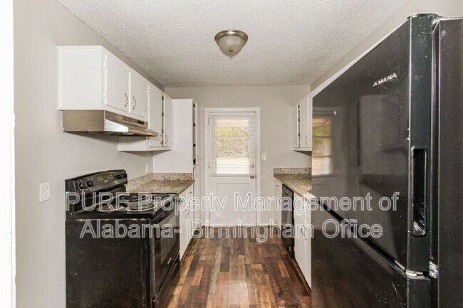 Building Photo - 6121 Court M