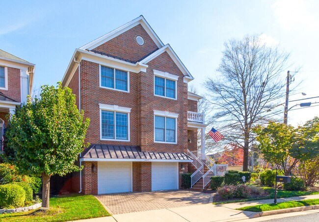 Building Photo - Lovely and Sought After Home for Rent in t...
