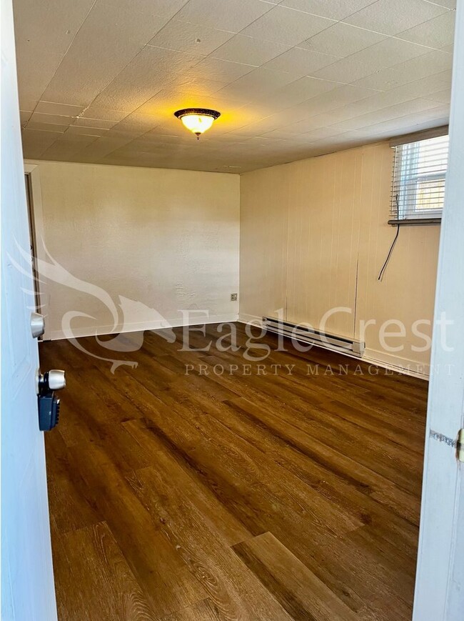Building Photo - 1589ALDER