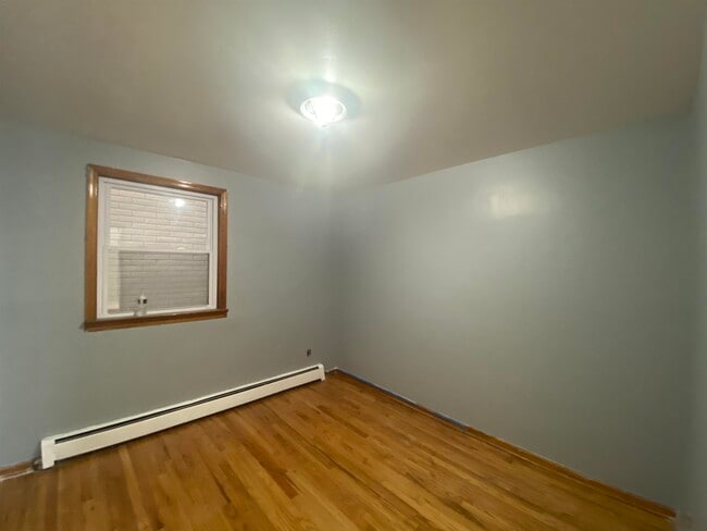 Building Photo - 468 Avenue A