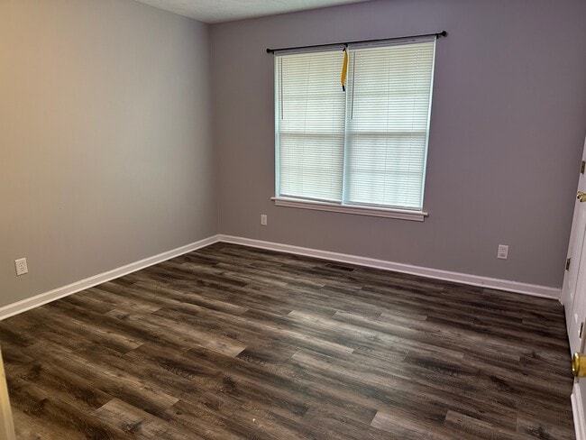 Building Photo - 27 Channing Loop