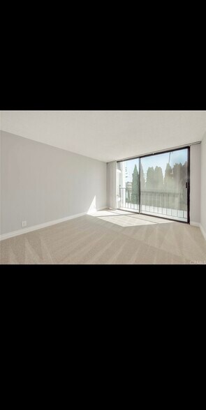 Building Photo - 2601 E Ocean Blvd