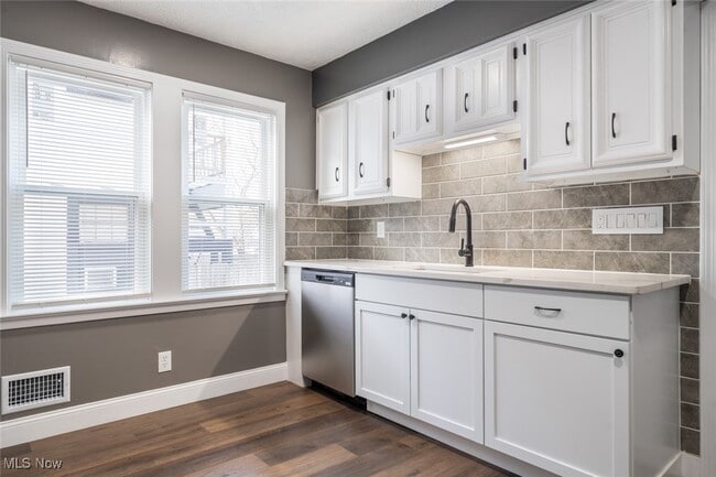 Building Photo - 3904 Ardmore Ave