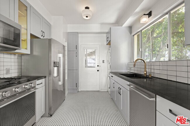 Building Photo - 1326 Londonderry View Dr